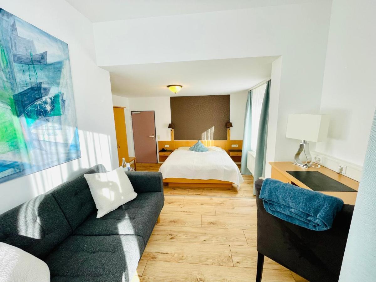 Hotel Saarburger Hof Екстериор снимка