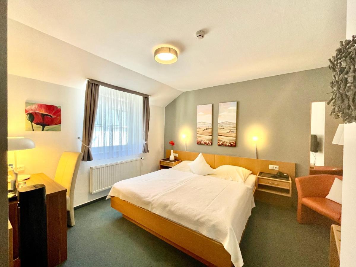 Hotel Saarburger Hof Екстериор снимка