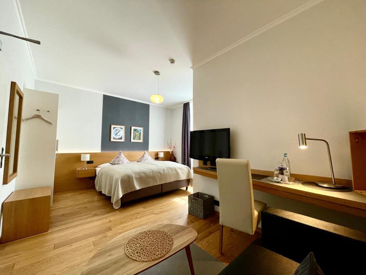 Hotel Saarburger Hof Екстериор снимка